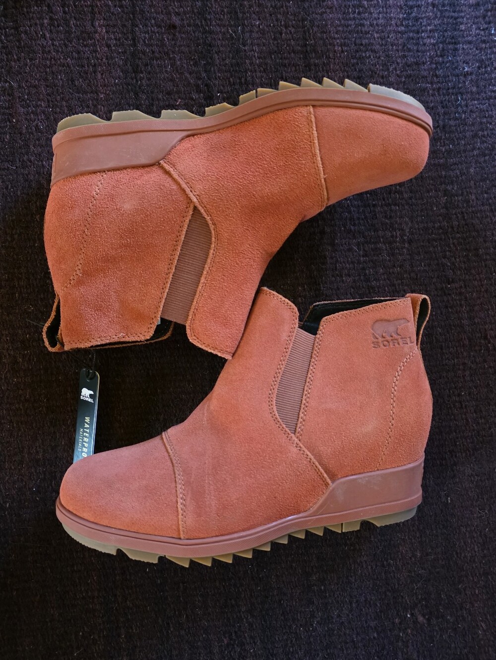 Womens NWOB Sorel Evie Red Waterproof Ankle Boots Size 8.5